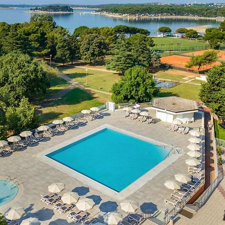 Arena Hotel Holiday Medulin Exterior foto