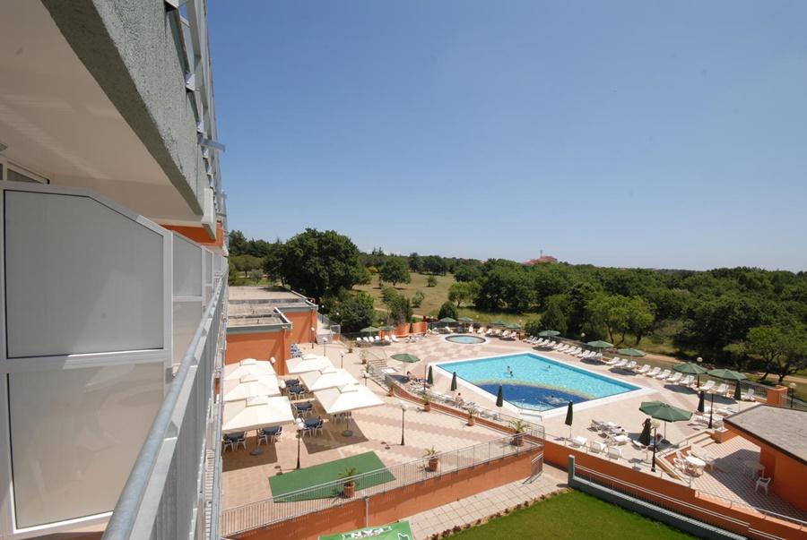 Arena Hotel Holiday Medulin Exterior foto