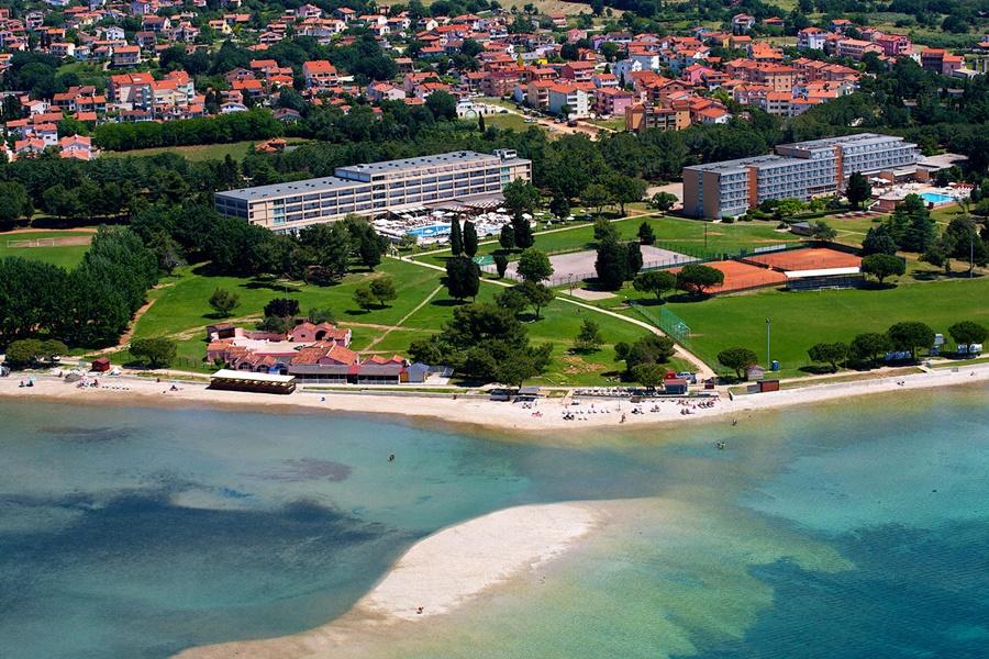 Arena Hotel Holiday Medulin Exterior foto