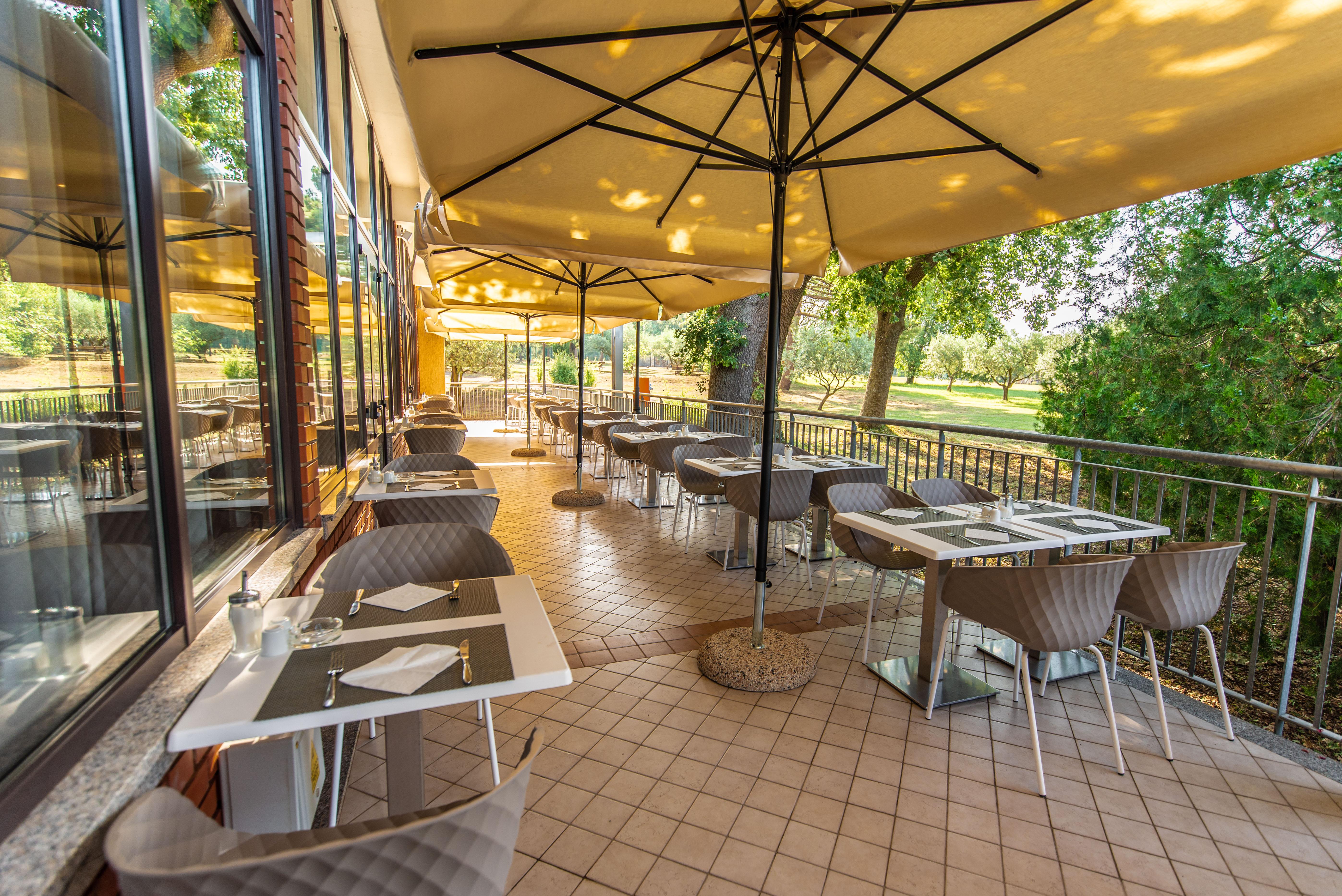 Arena Hotel Holiday Medulin Exterior foto