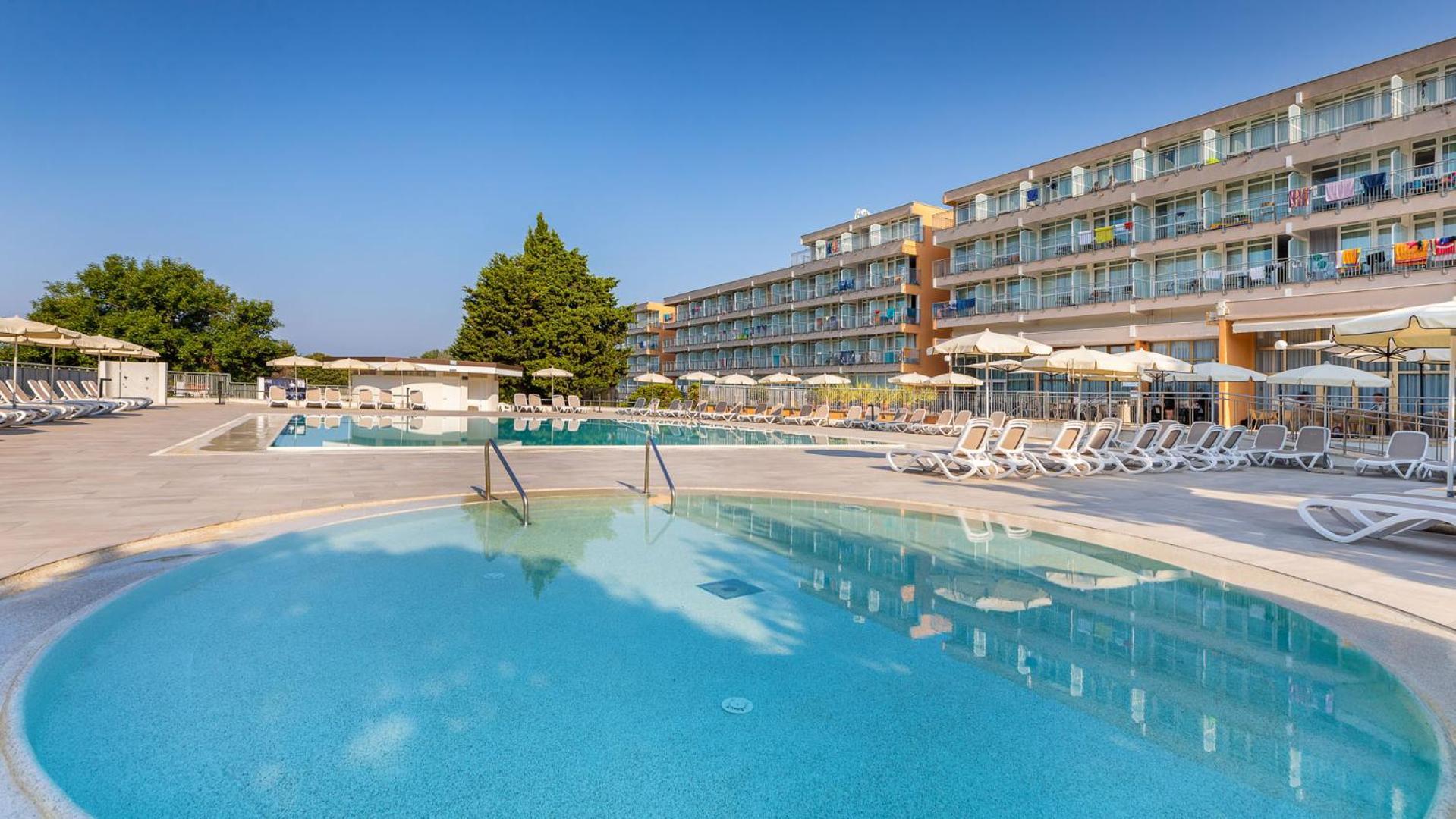 Arena Hotel Holiday Medulin Exterior foto