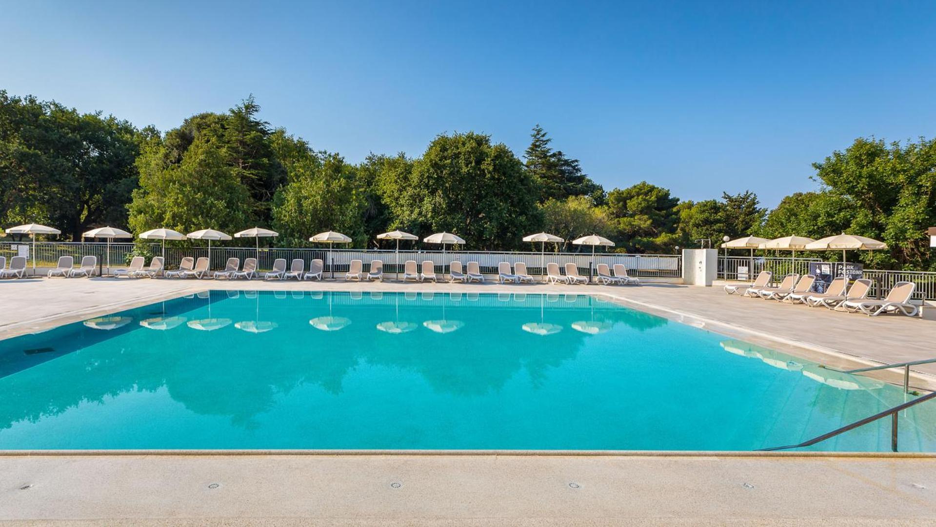 Arena Hotel Holiday Medulin Exterior foto